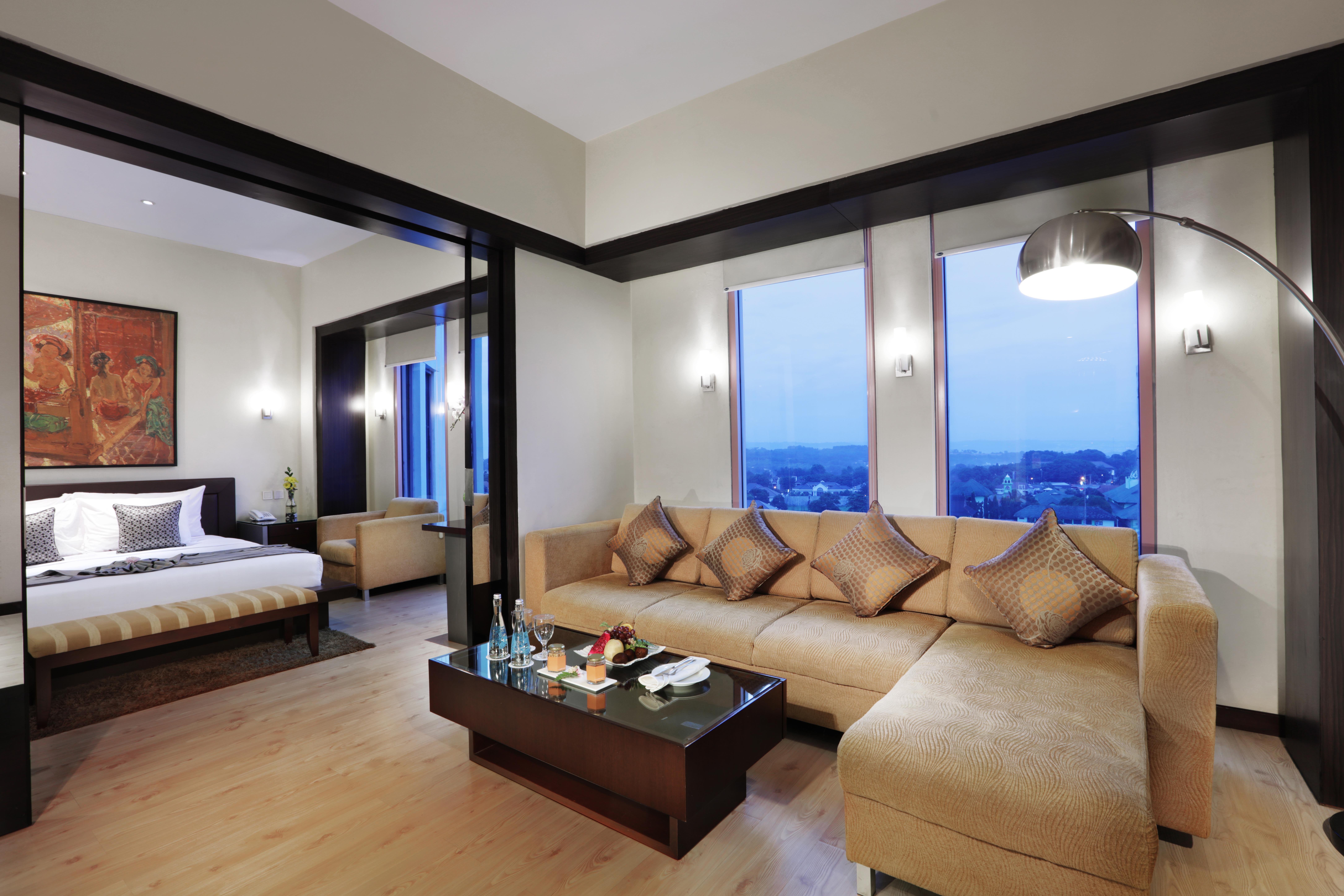 Grand Candi Hotel Семаранг Екстериор снимка