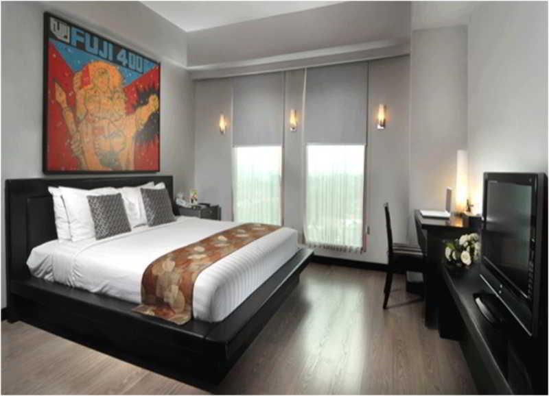 Grand Candi Hotel Семаранг Екстериор снимка