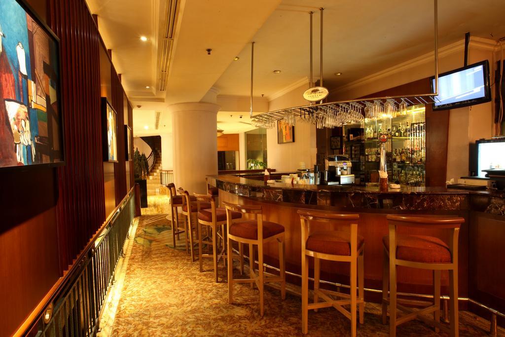 Grand Candi Hotel Семаранг Екстериор снимка