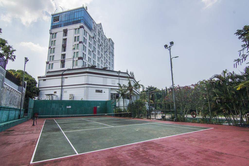 Grand Candi Hotel Семаранг Екстериор снимка