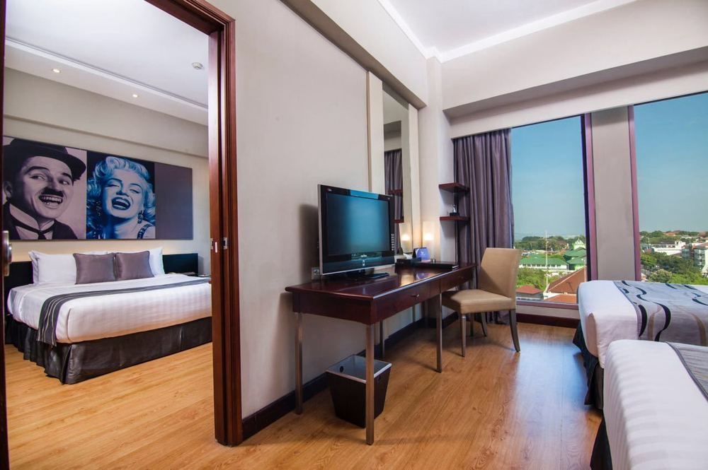 Grand Candi Hotel Семаранг Екстериор снимка