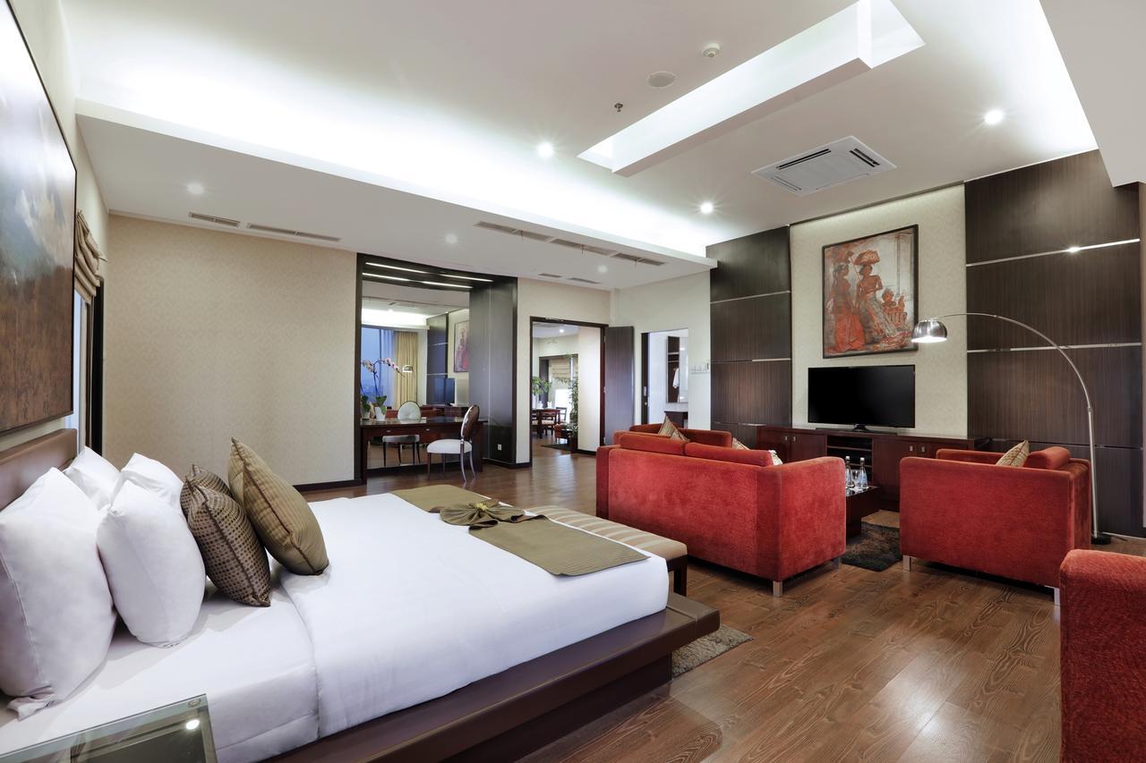 Grand Candi Hotel Семаранг Екстериор снимка