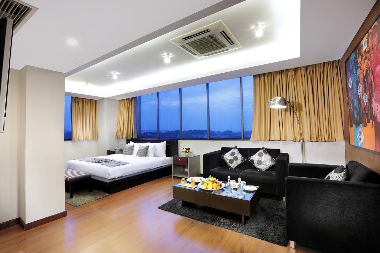 Grand Candi Hotel Семаранг Екстериор снимка