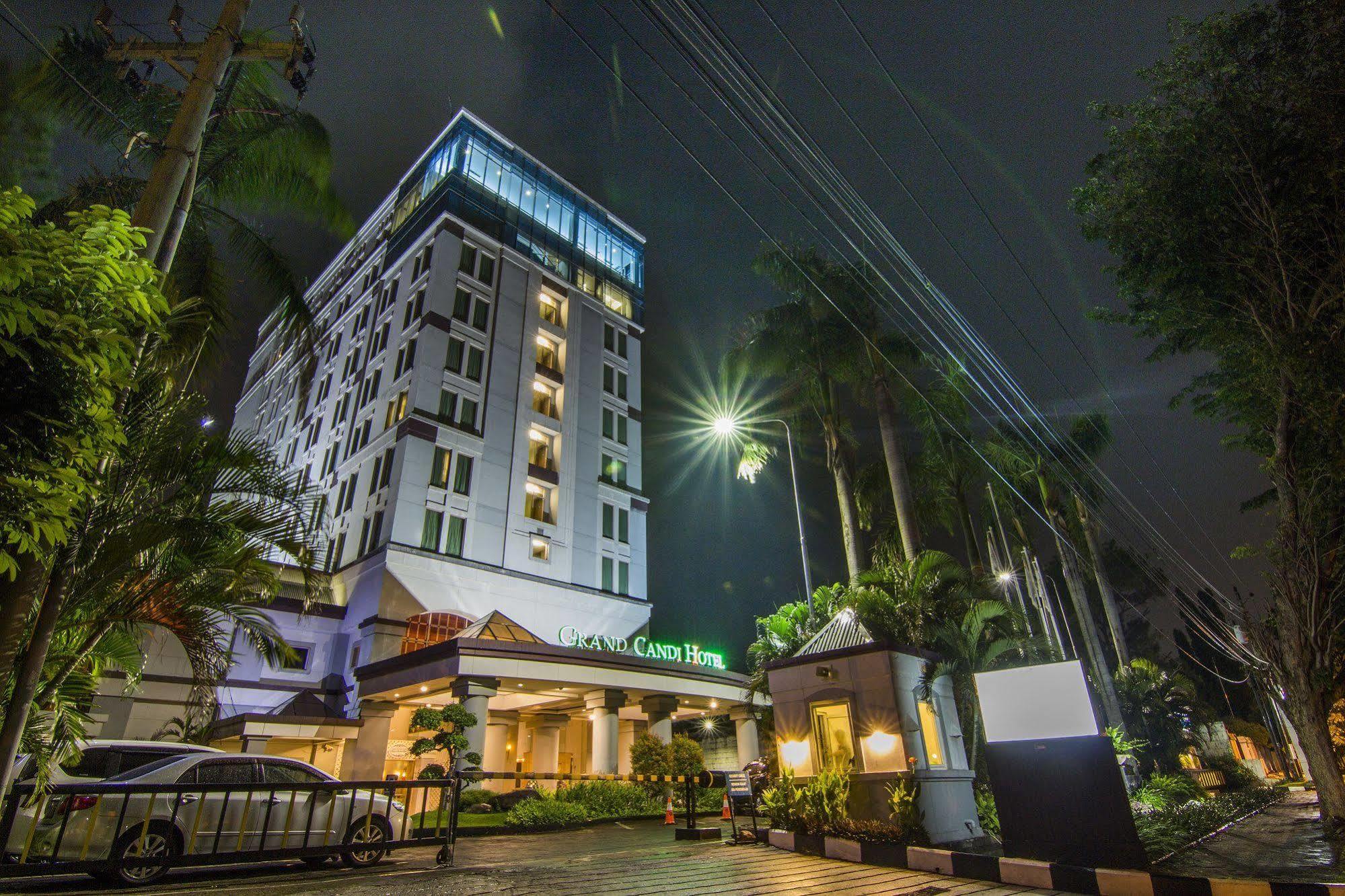 Grand Candi Hotel Семаранг Екстериор снимка
